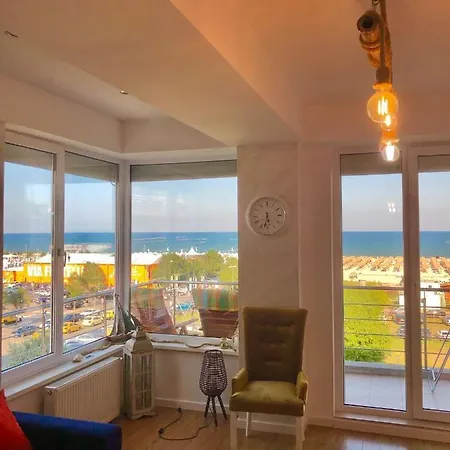 The Seaview Hideaway *